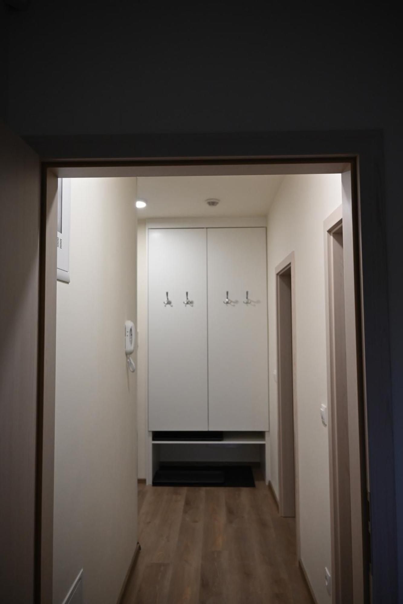 Apartman Perla 28, Ricky Buitenkant foto